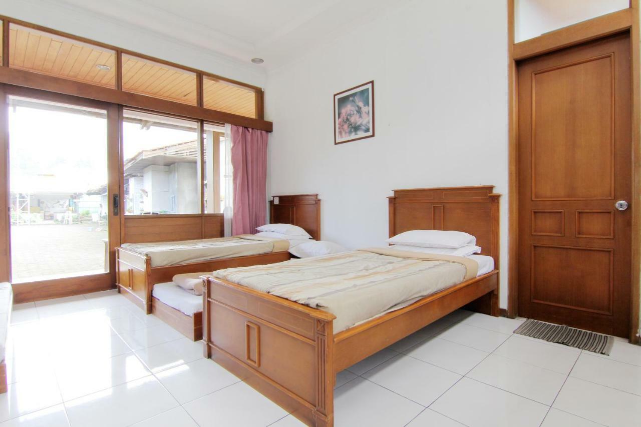 Villa Enggal Lembang Εξωτερικό φωτογραφία