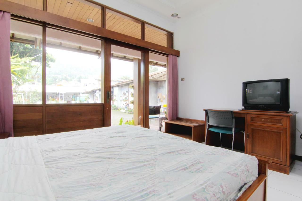 Villa Enggal Lembang Εξωτερικό φωτογραφία