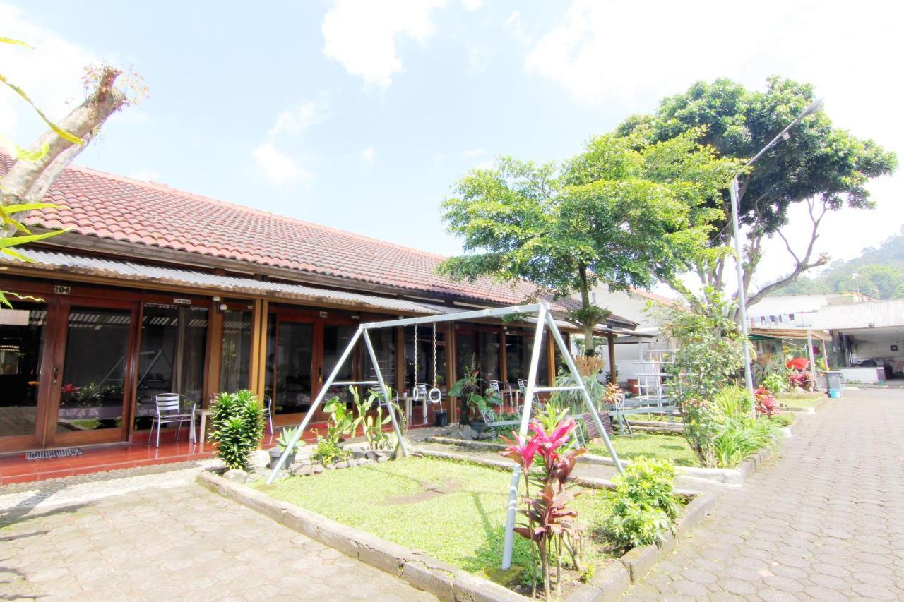 Villa Enggal Lembang Εξωτερικό φωτογραφία